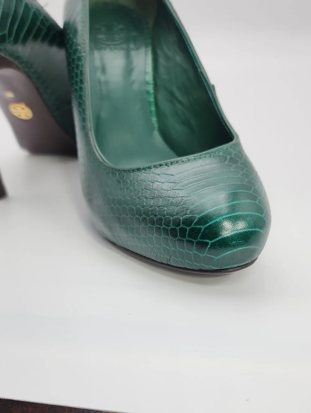 Tory Burch Emerald Green Snake-Embossed Leather Pumps - Size 6